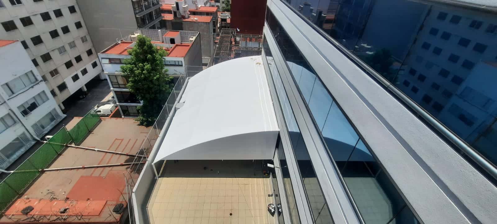 Panorámica de la instalación en el edificio gubernamental.
